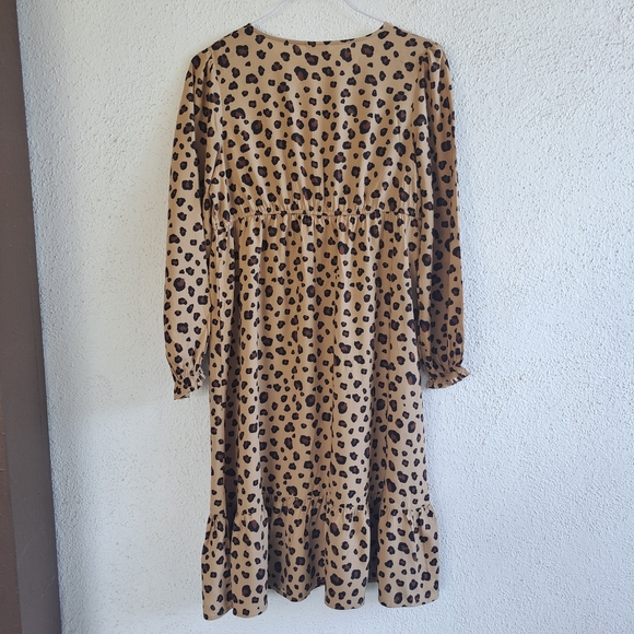 🆕THEREABOUTS DRESS - Picture 2 of 7